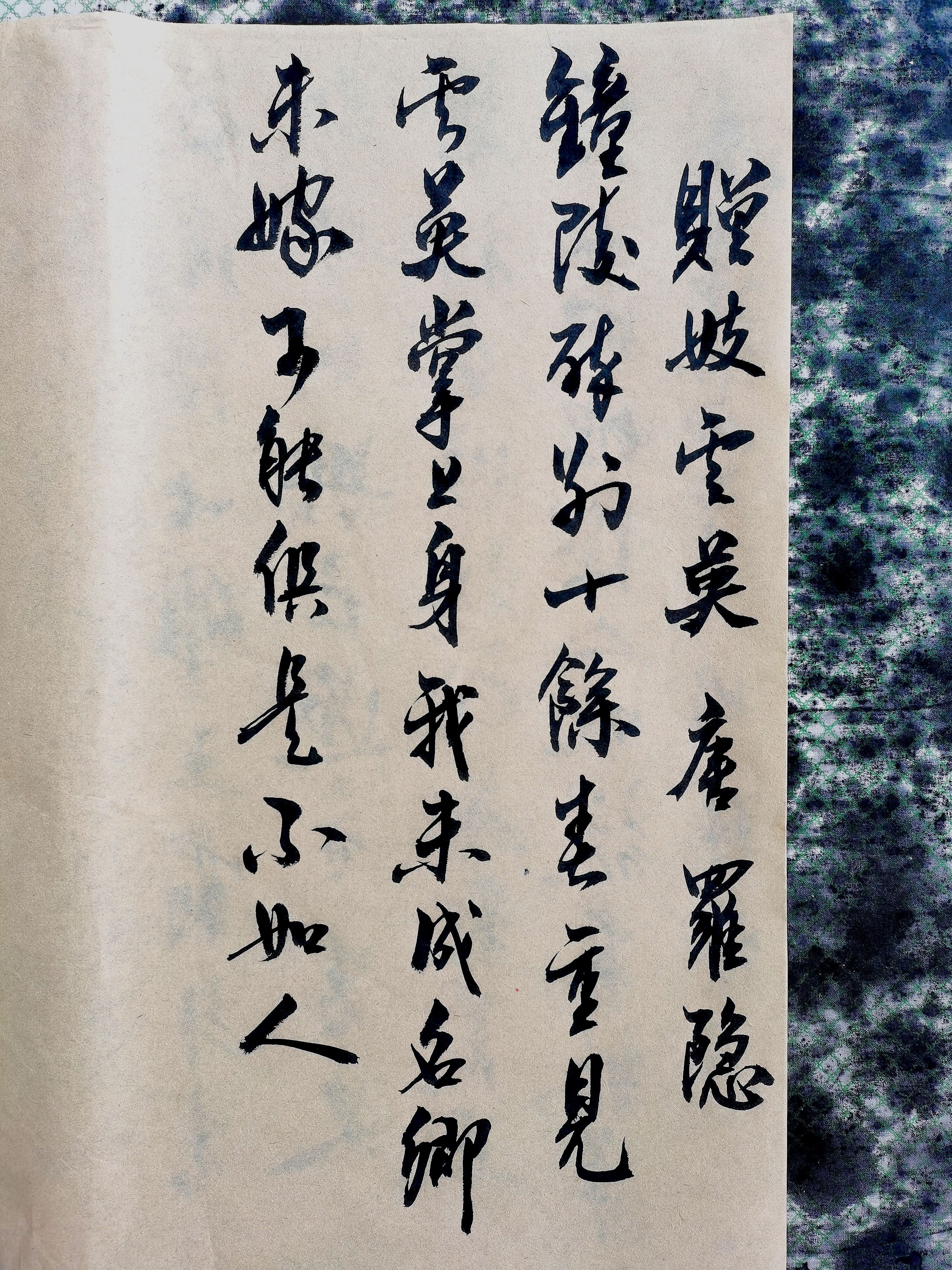 罗隐是晚唐时期的诗人小时候就才学出名在家乡时也是才子一般的