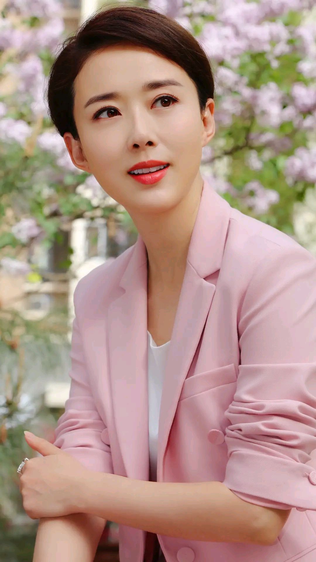 颜丹晨精美壁纸:越看越美丽,又有谁不心动呢!