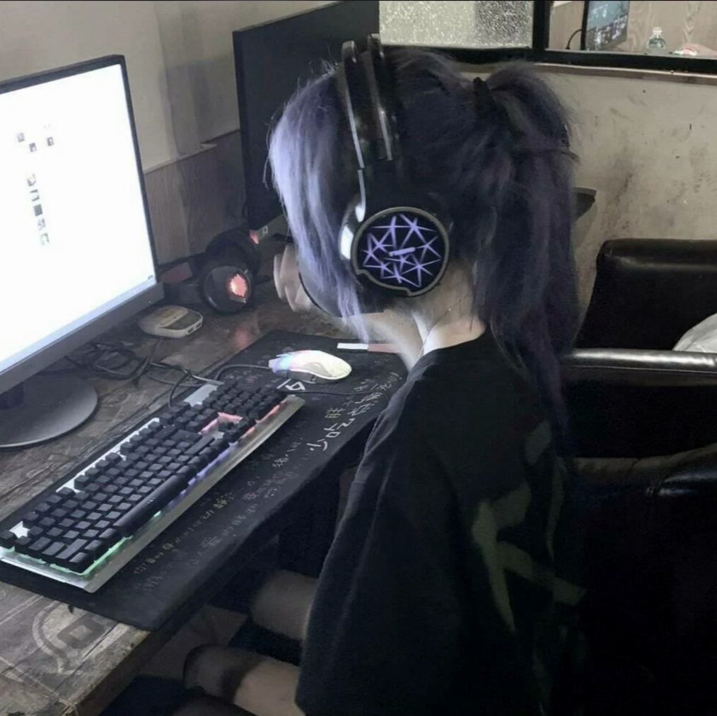 超炫酷真人电竞女生头像