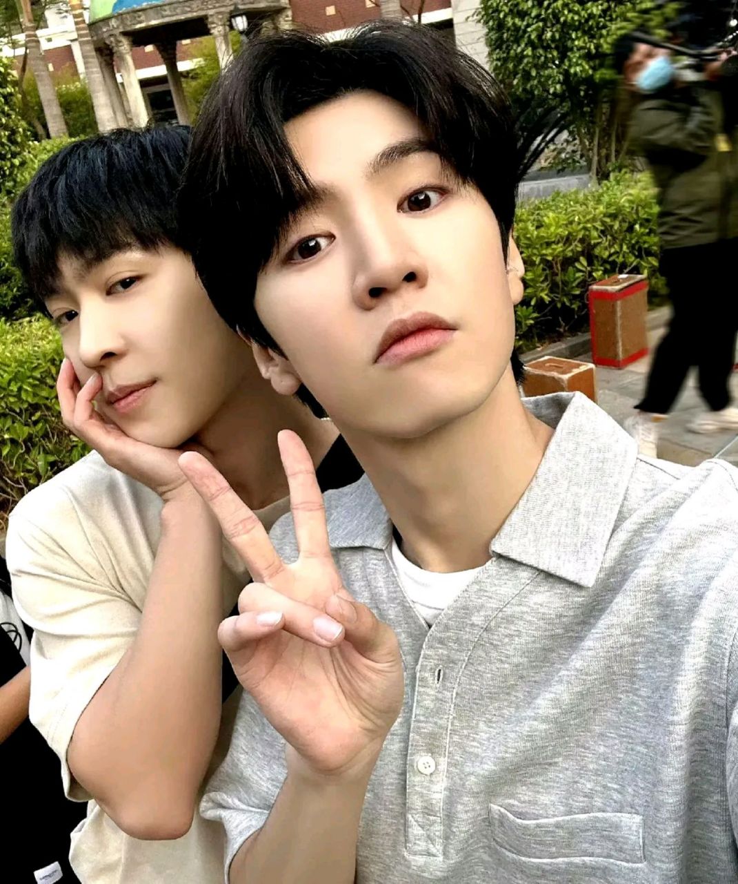 马伯骞,羞哒哒的神情让人无法抗拒  马伯骞和陈哲远展现出了一种难以