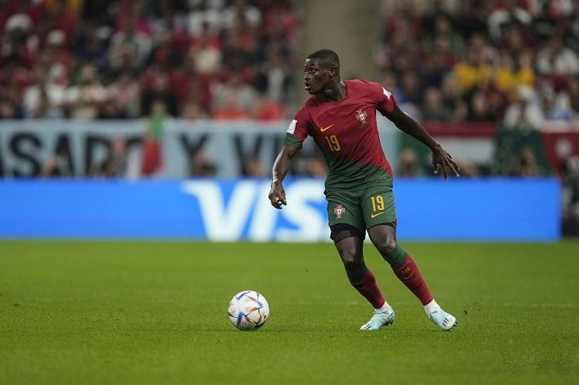 葡萄牙官方:努诺-门德斯和达尼洛-佩雷拉返回巴黎进行伤病恢复  12月8