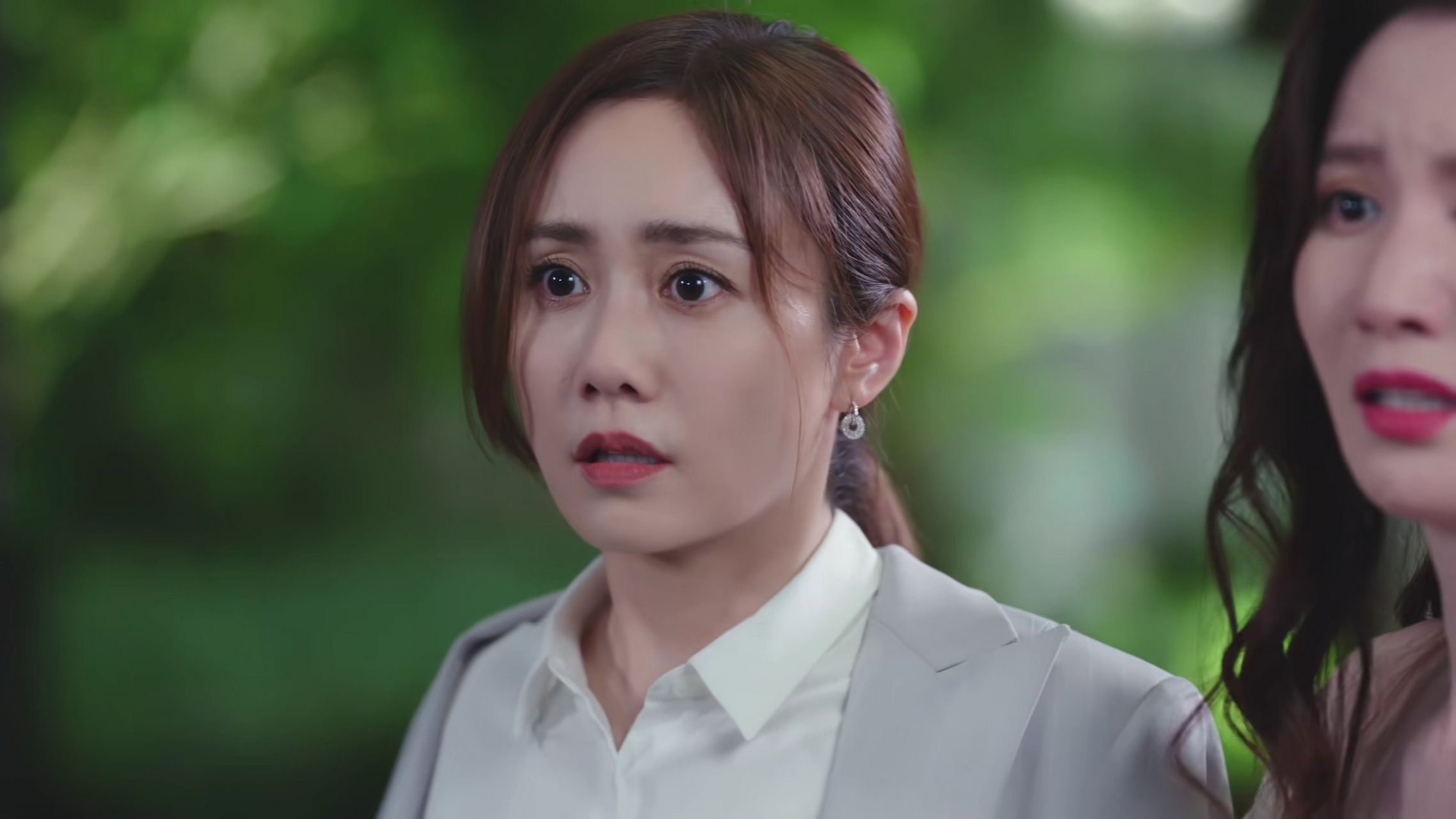 闪耀的她# 刘芸扮演了一个单纯过头的恋爱脑,找了一个凤凰男,还当成