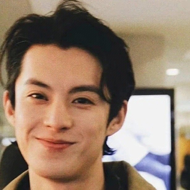 明星头像|王鹤棣