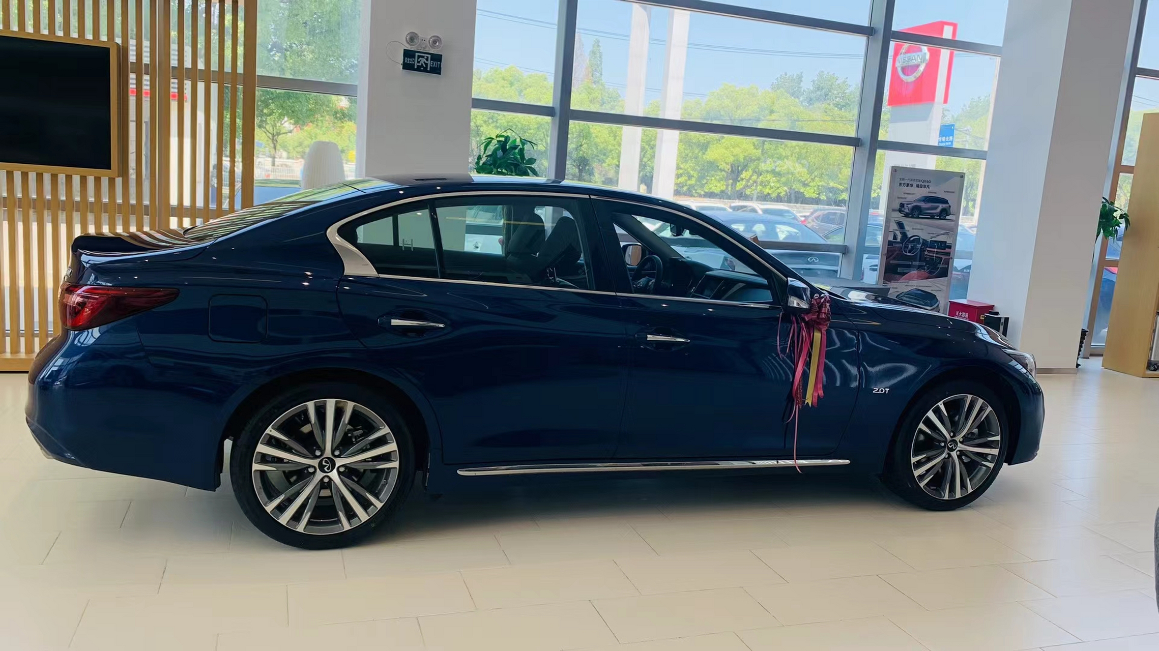 9595西装暴徒-英菲尼迪q50l6015 原装进口m274a引擎爆发220匹