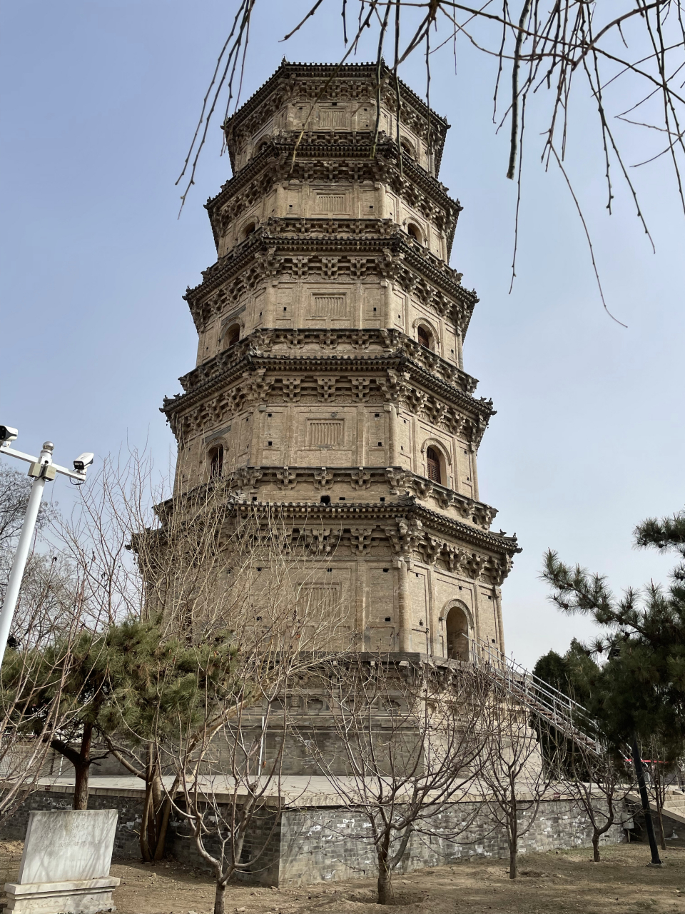 河北省涿州市的标志性建筑"涿州双塔",南塔名为智度寺塔(图1),北塔名