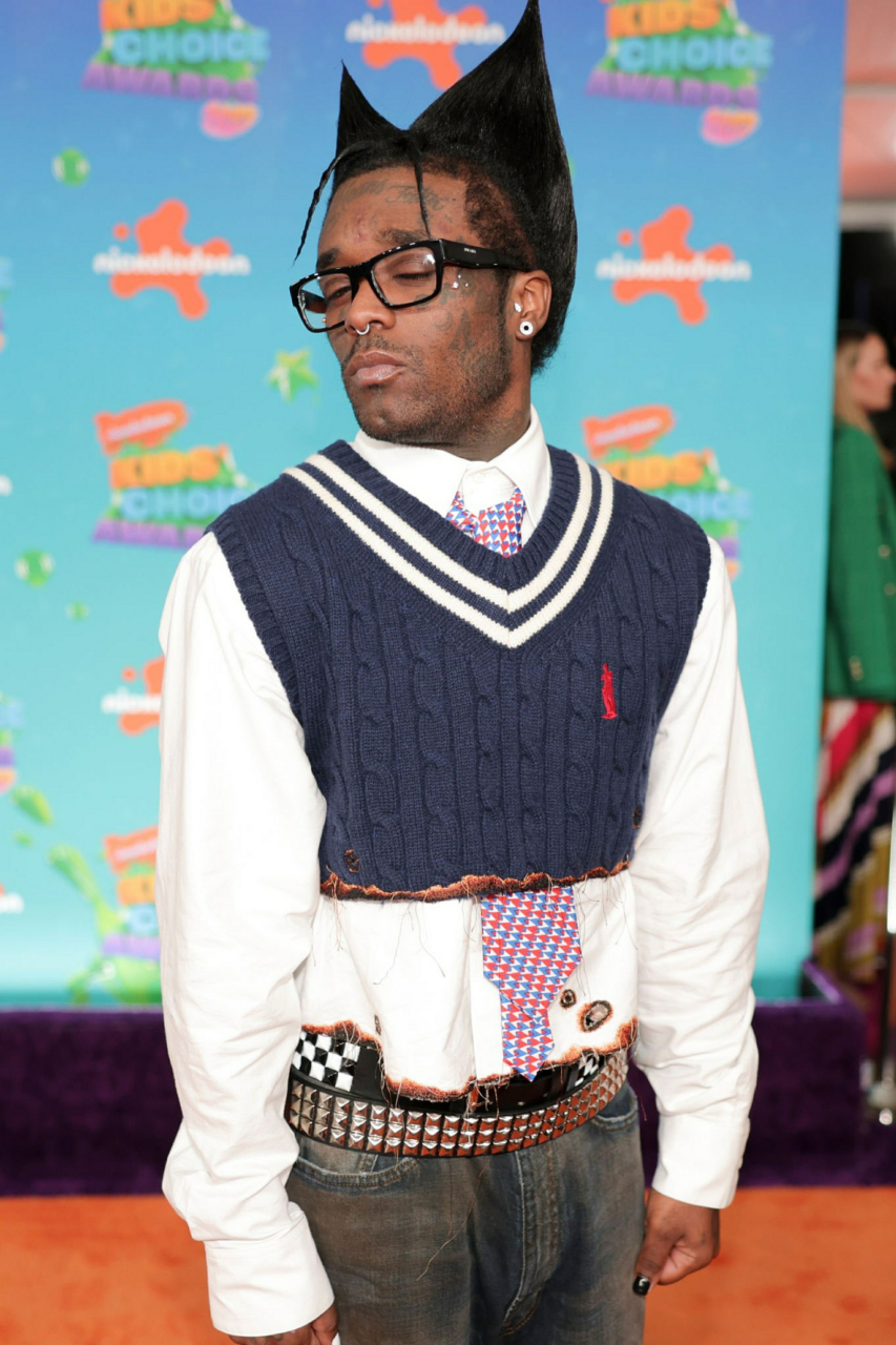 lil uzi vert在美国儿童选择奖上的造型!怎么可以这么萌哈.