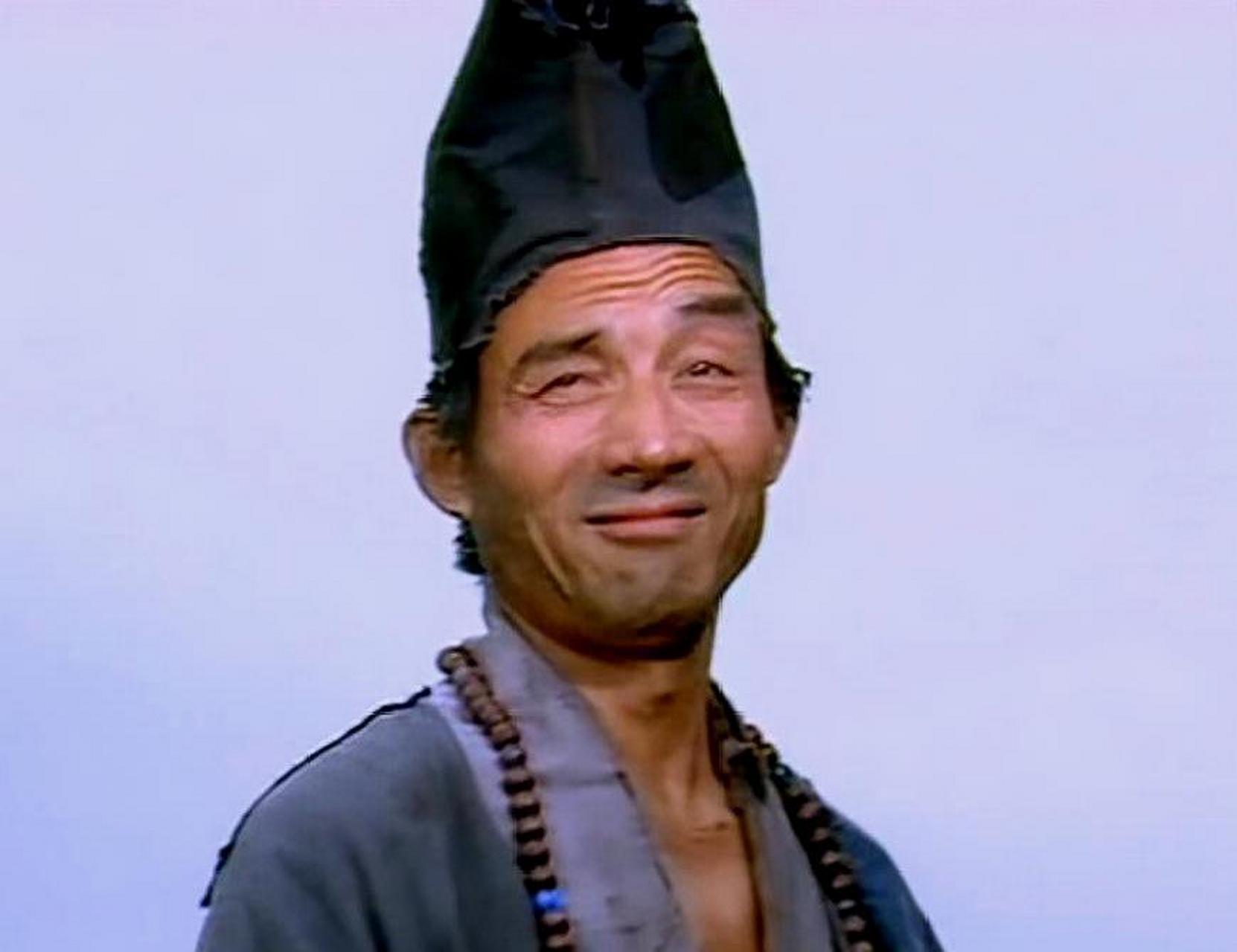 时光真的好不经用,看到"济公"的扮演者游本昌老师站在台上领奖,才发现