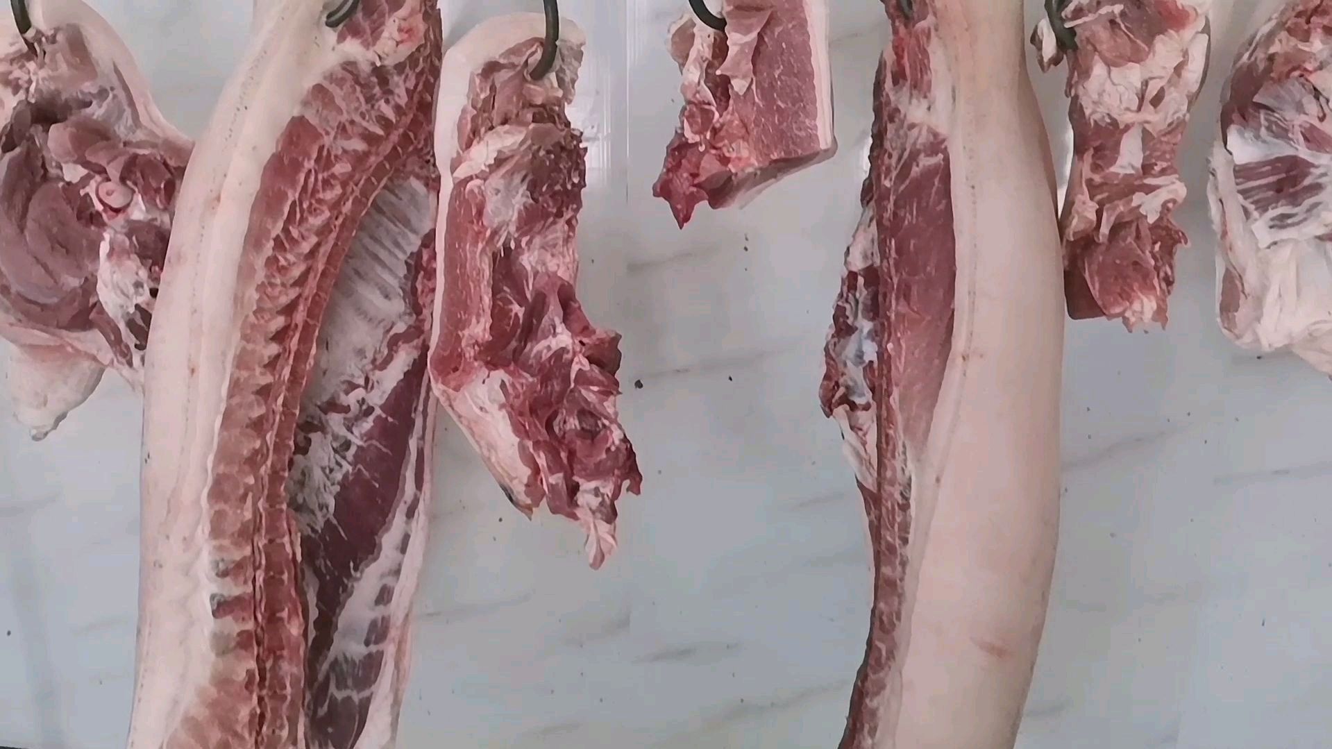 市面上的冷冻肉和新鲜猪肉的有什么区别呢?来听听客户是怎说的吧