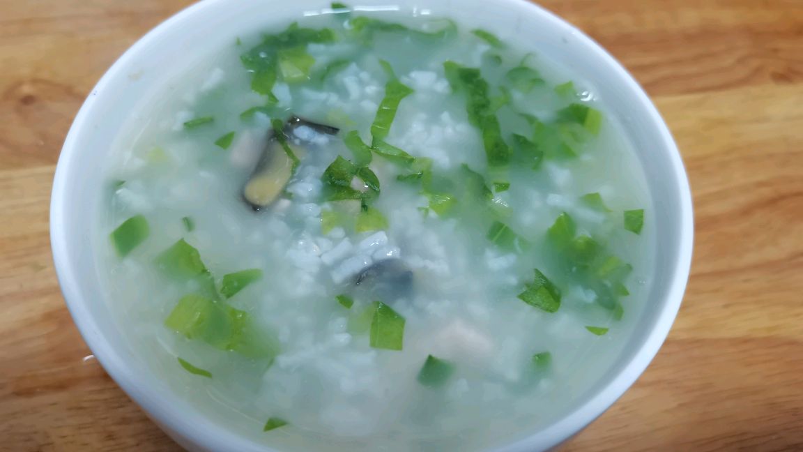 皮蛋瘦肉粥,满满一大锅,好吃到停不下来