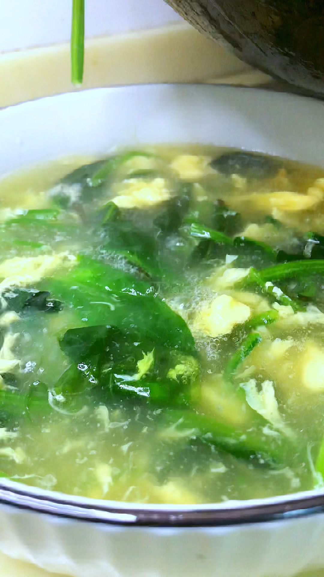 菠菜蛋花汤,好喝做法简单,不信回家试试吧-度小视