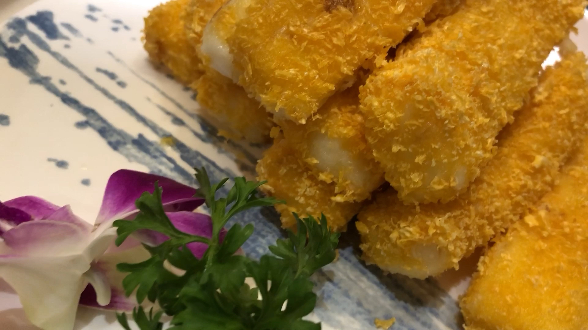 解家河南菜,郑州20家直营店,菜品中不中?这几个菜,我感觉中