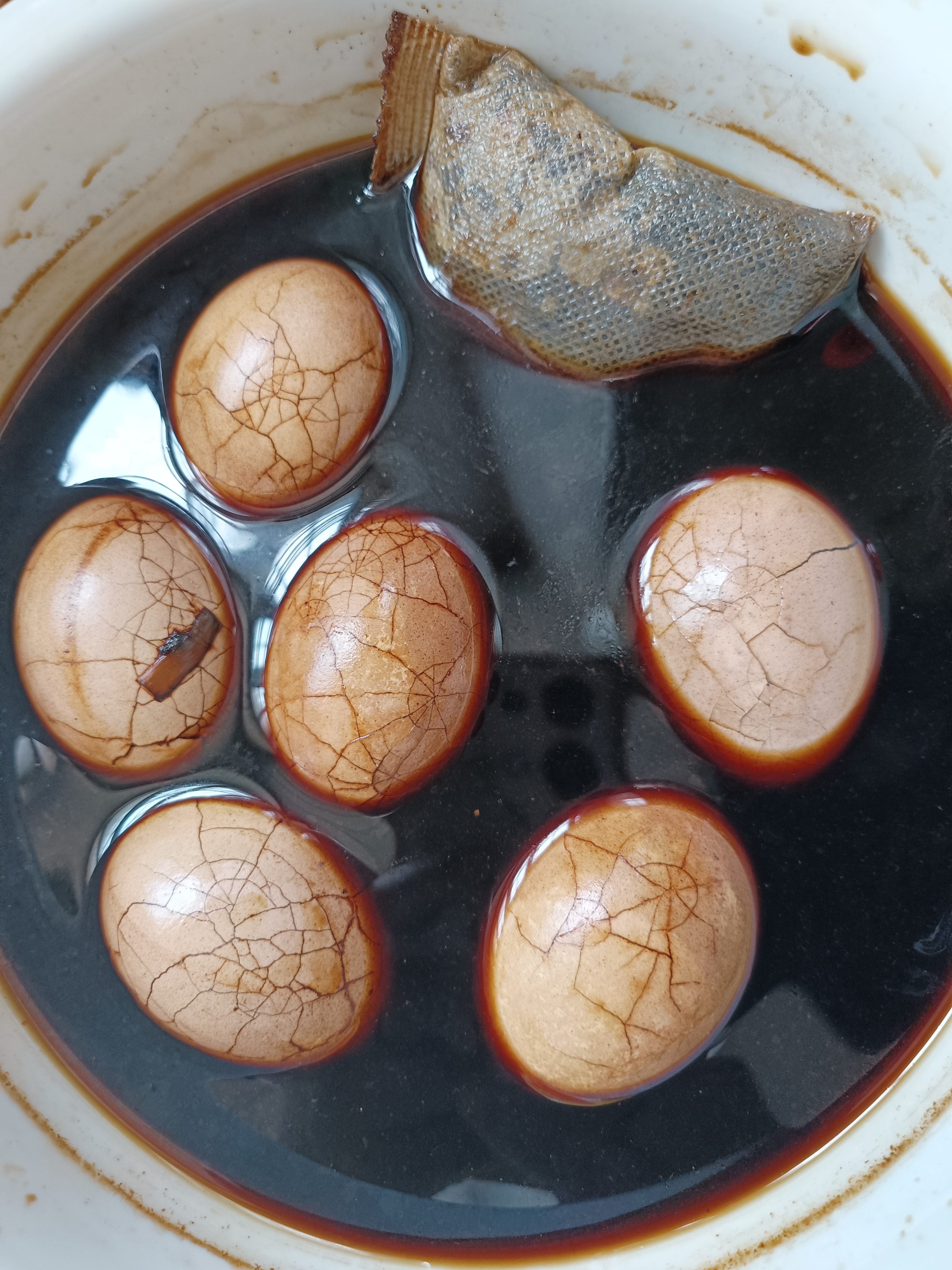 昨晚煮了茶叶蛋今天吃了还行就是没有卖的味道浓