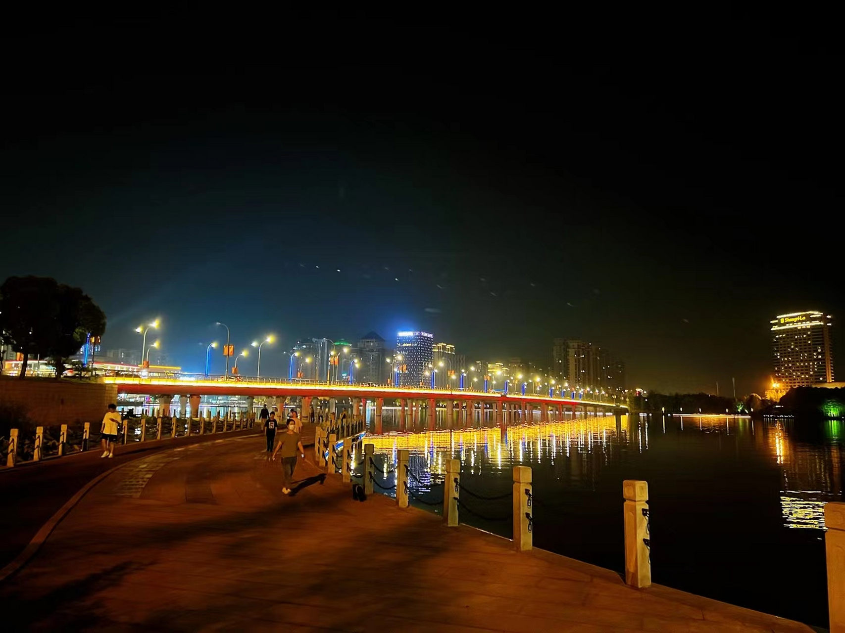 扬州明月湖介绍图片