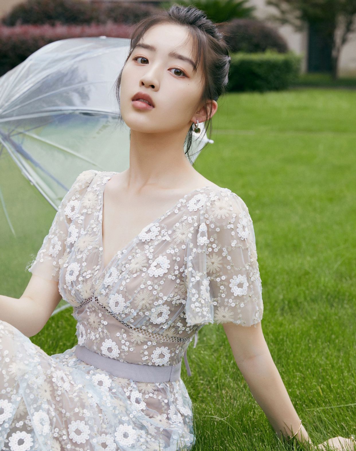 "美少女"邓恩熙:青春靓丽,甜美迷人