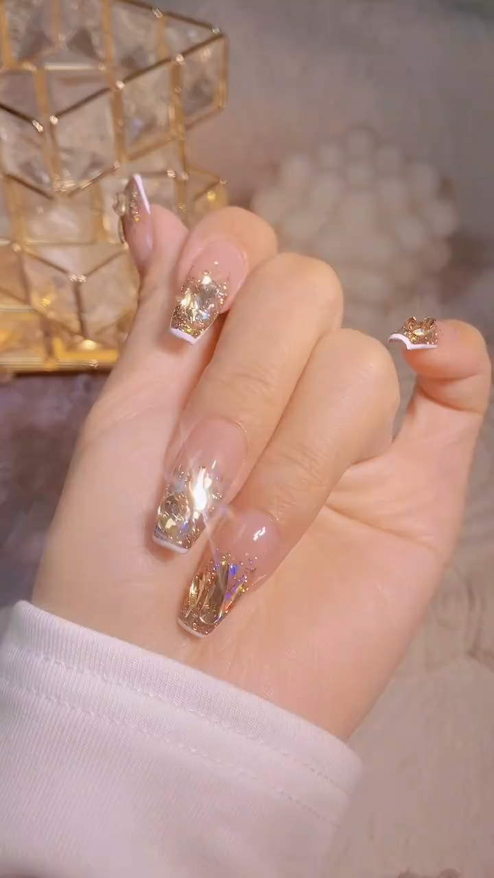 闪闪的指甲!小仙女们抵挡得住吗?