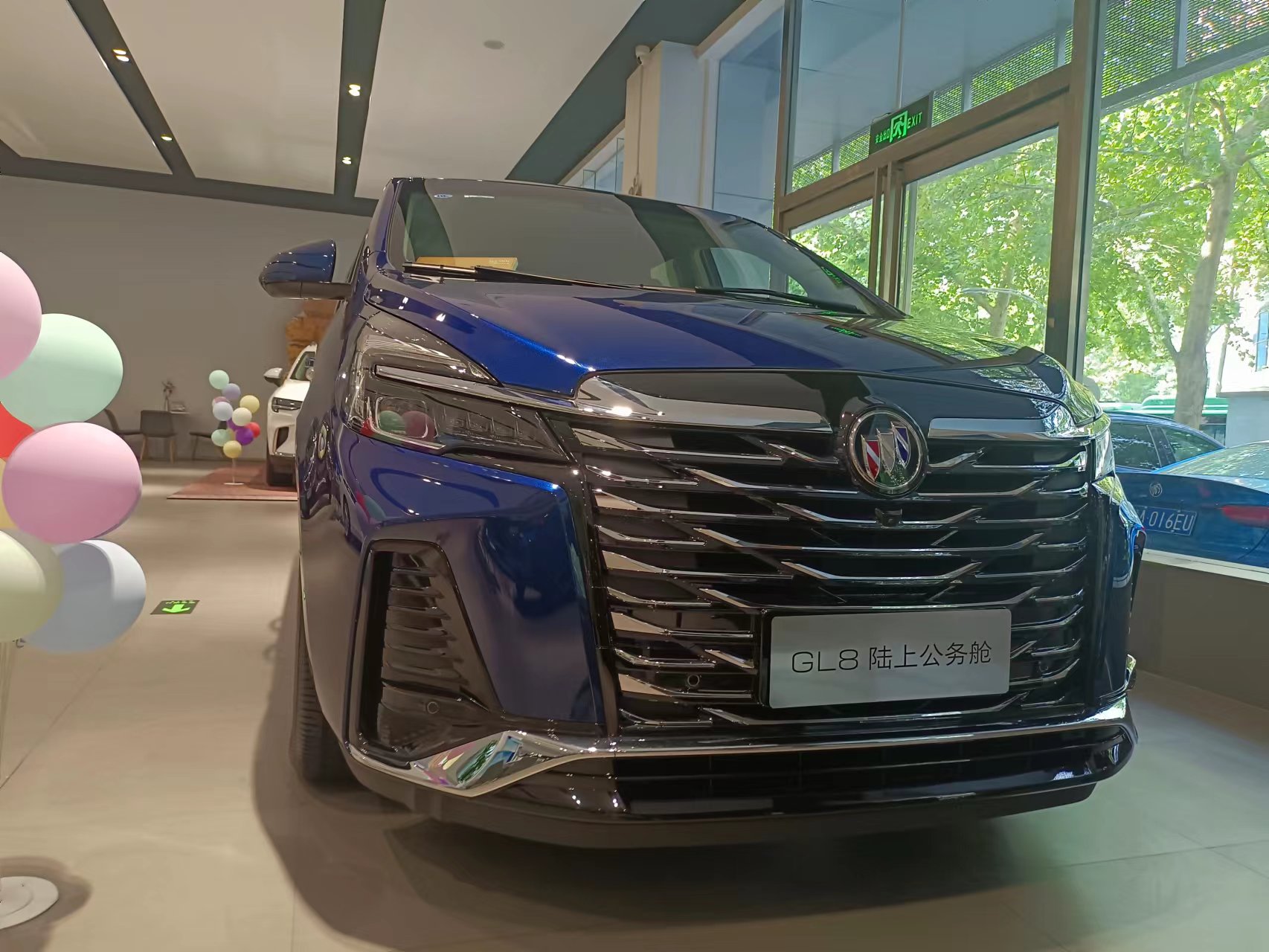 高雅清新的星海蓝gl8陆上公务舱