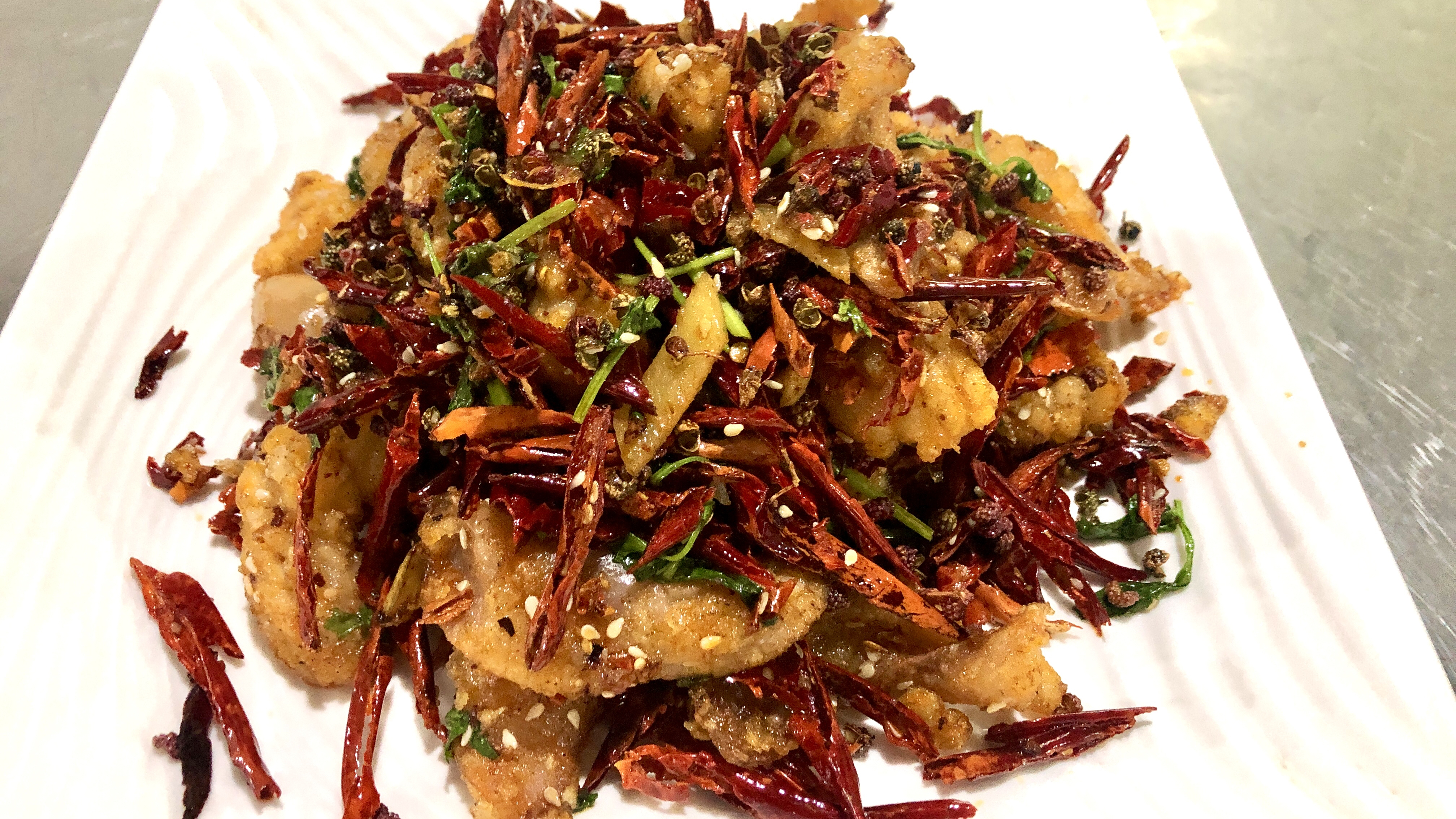 麻辣干香的干煸鱿鱼花,怎么做才好吃,今天大厨教你酒店正宗做法