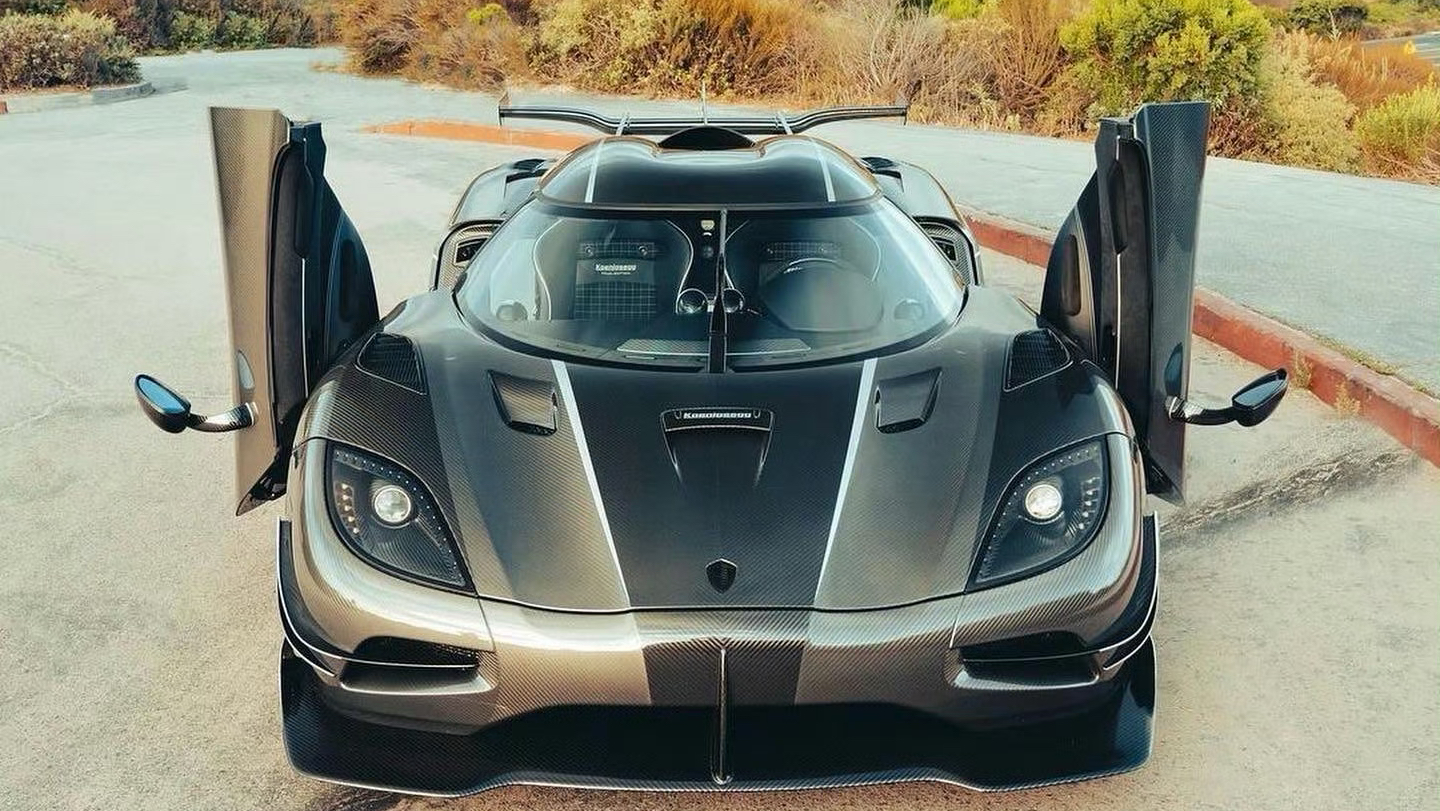 解读柯尼塞格agera终极版,搭载5.0l,v8双涡轮增压发动机