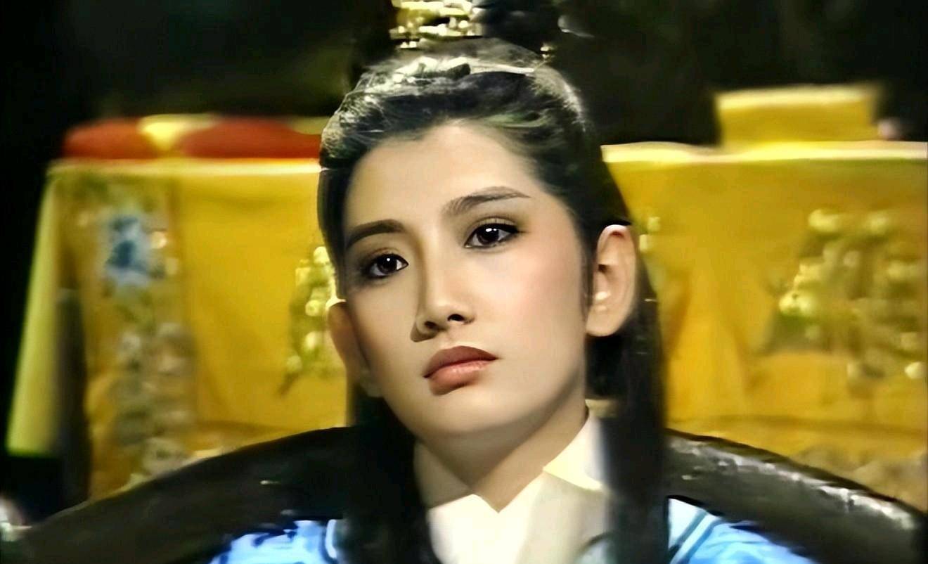 七版《倚天屠龙记》中的赵敏,你更喜欢谁?