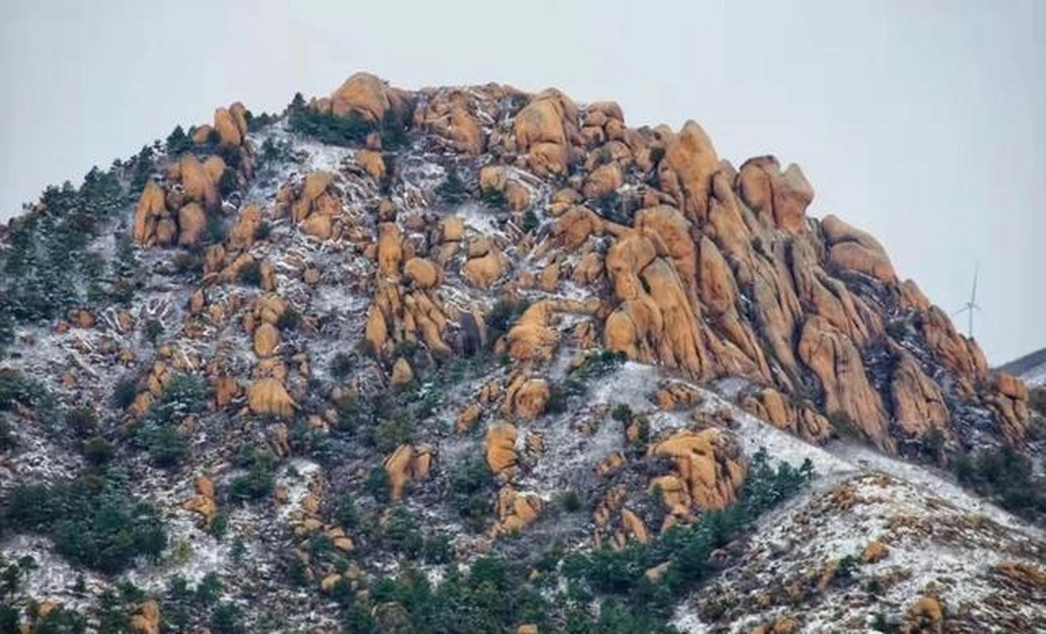 泌阳黑石山奇石观赏图片