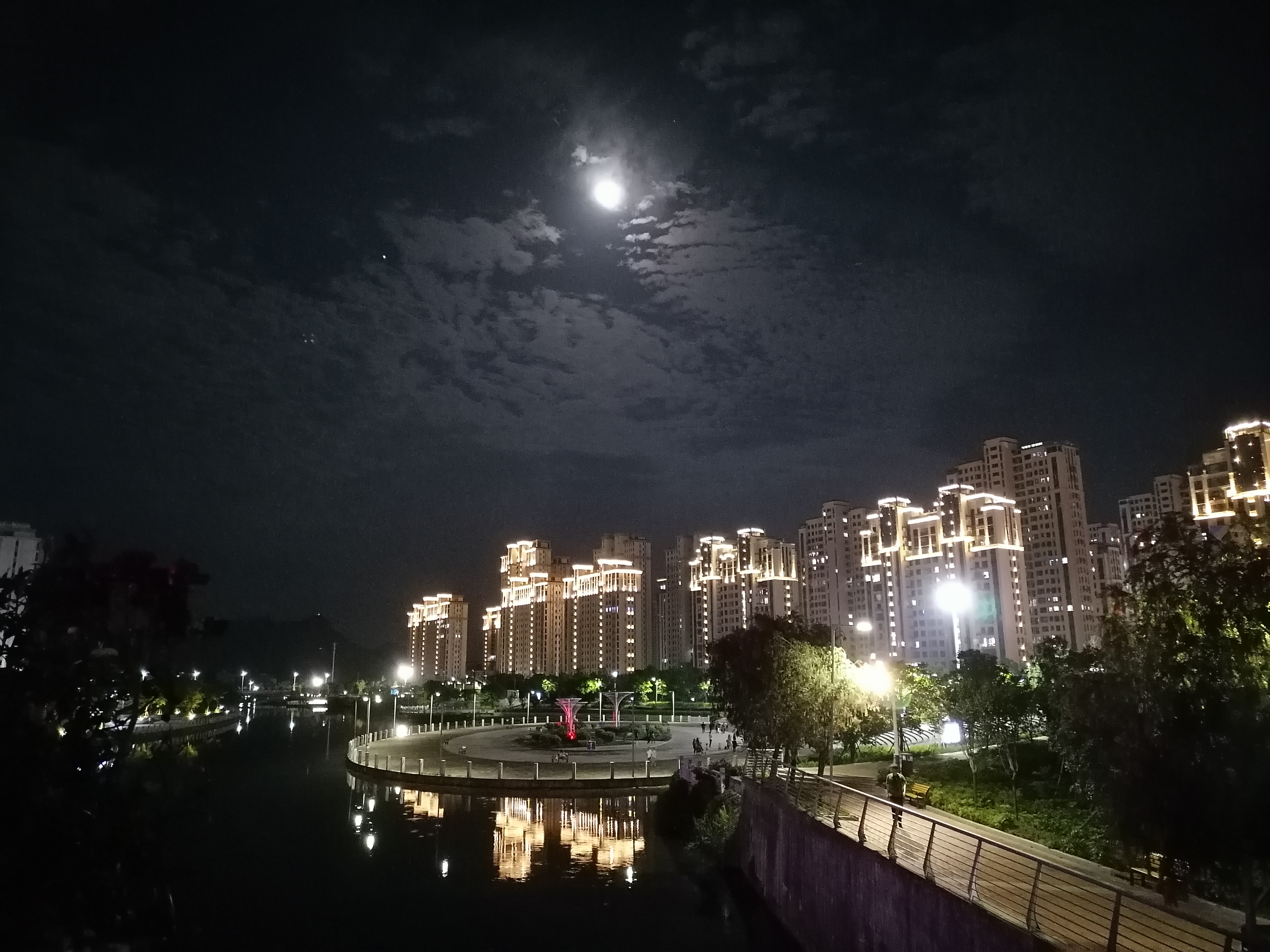 霞浦第一中学夜景