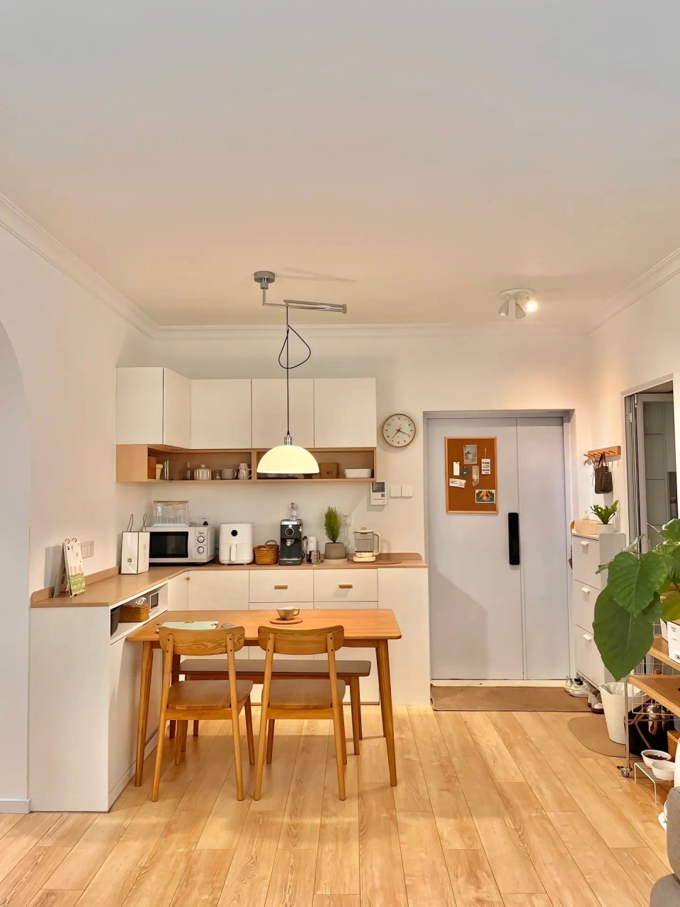 小户型装修|超能装的l型餐边柜99 02装修的时候要考虑到小房子储