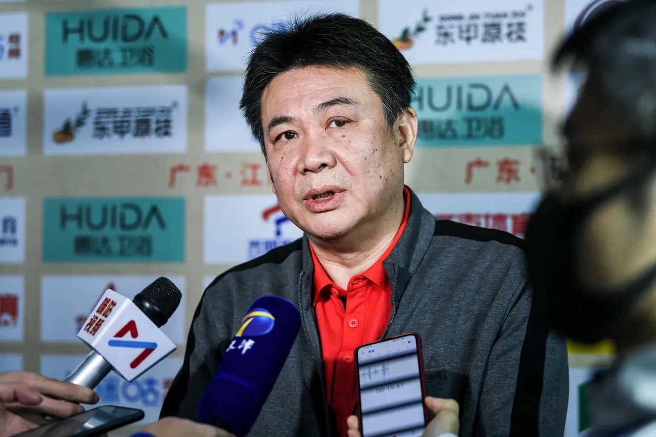 蔡彬做出改变,仲慧离队,被18岁新秀取代,不是吴梦洁不是金烨