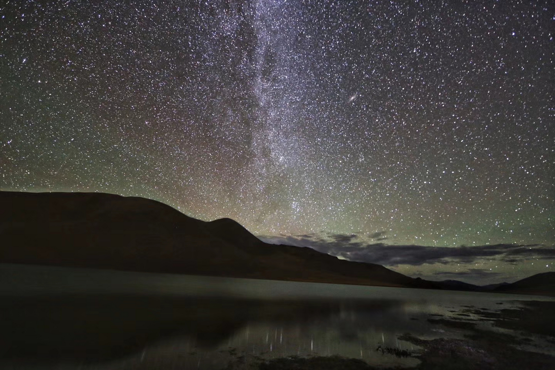 以地为床,抬头即可看到满天星河!  初秋,祝大家安康!