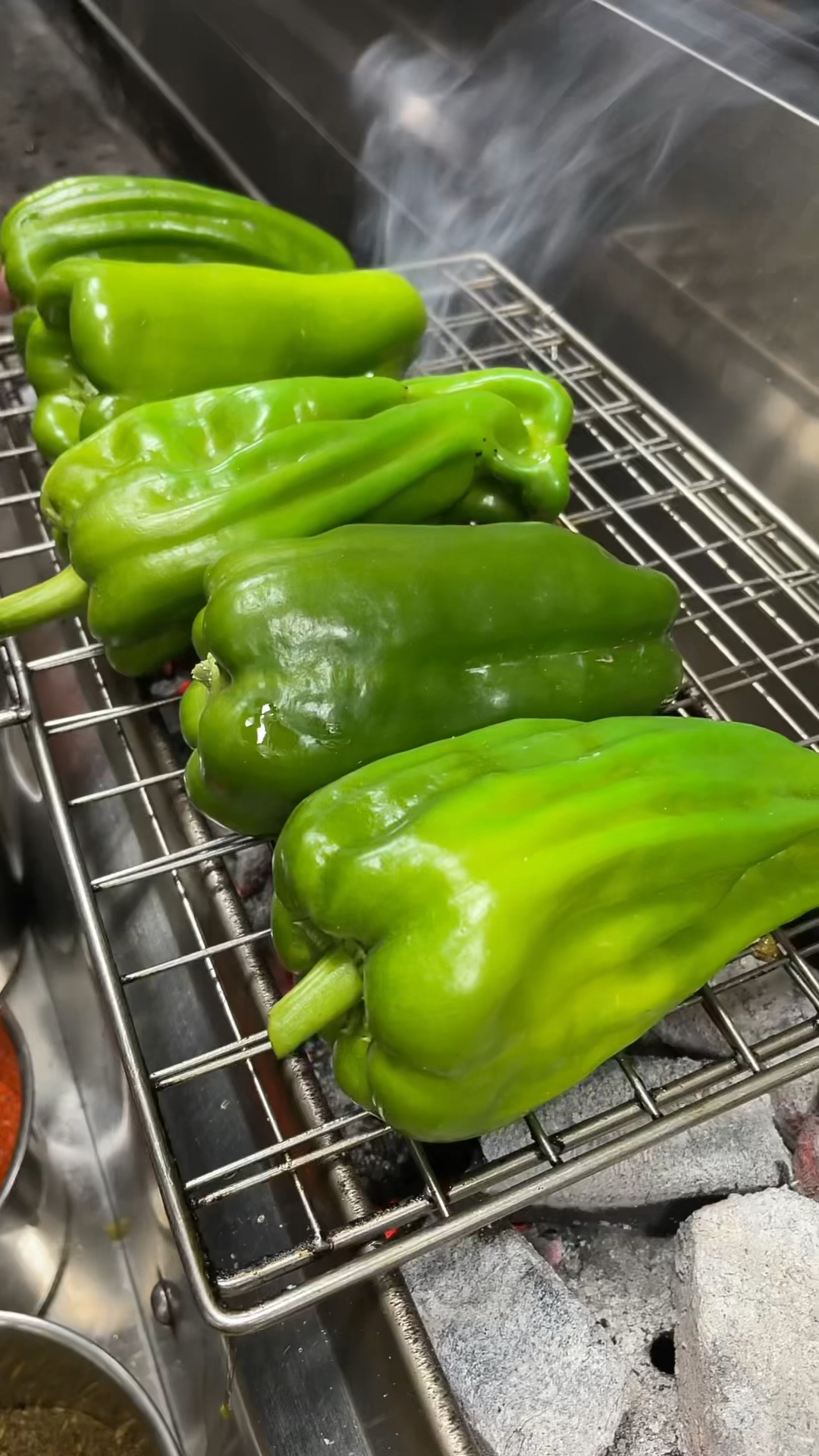 烧烤美食之炭烤虎皮青椒