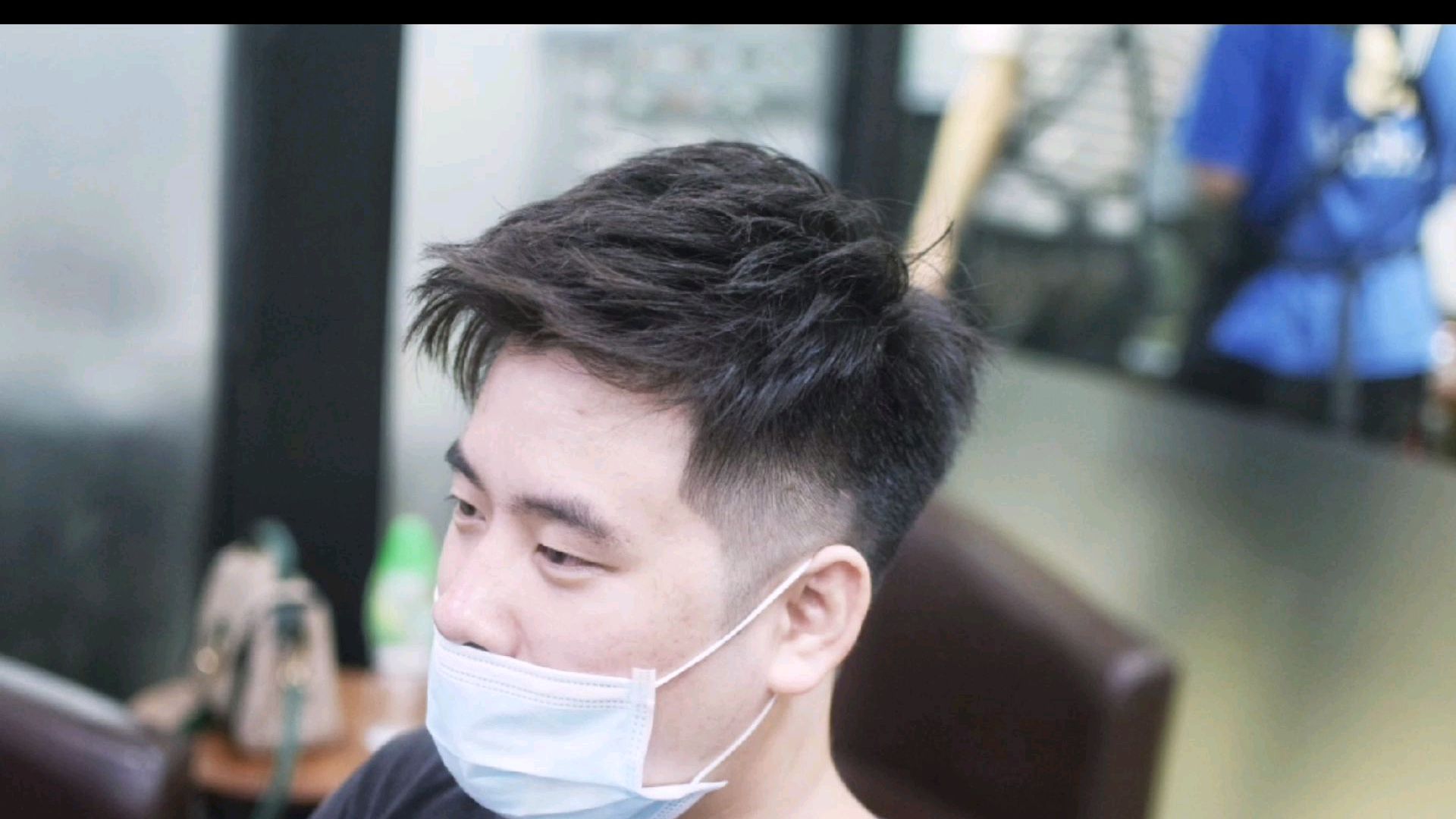 男生夏季剪什么更好,这款露额头短发更显帅气精神