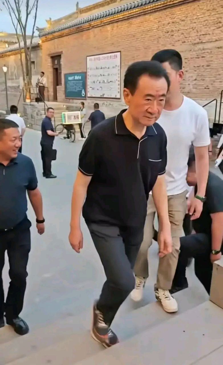 马化腾,暴瘦! 王健林,暴瘦! 为什么民营企业家纷纷暴瘦? 很奇怪