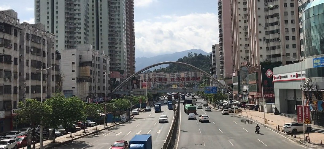 东莞樟木头最美的天桥,不锈钢桥成为昔日的小香港的杰作