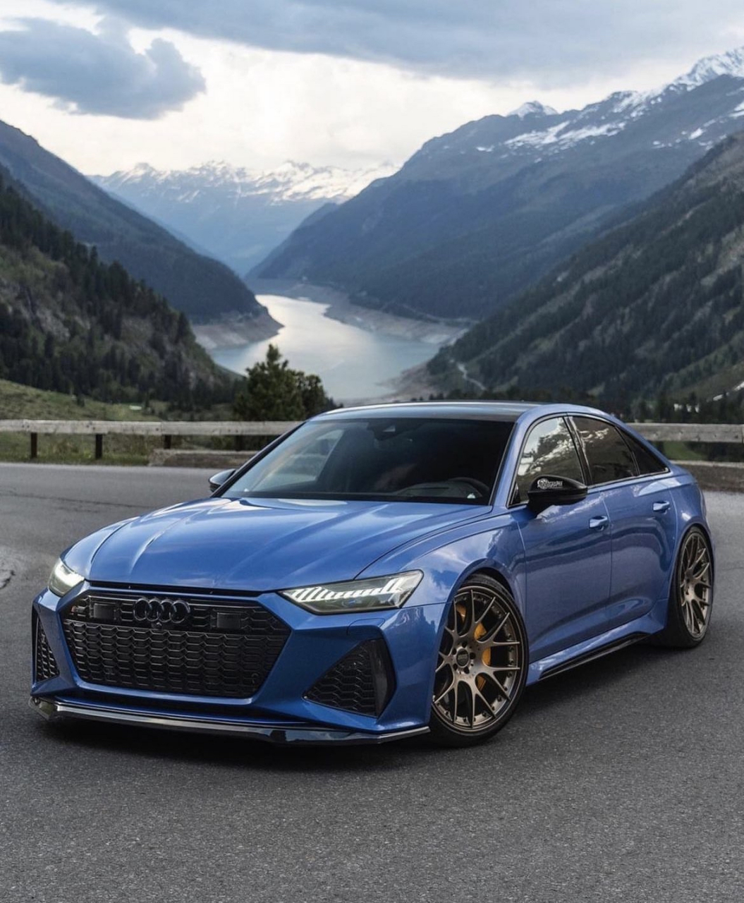 地表最强买菜车——audi rs6 c8 sedan97