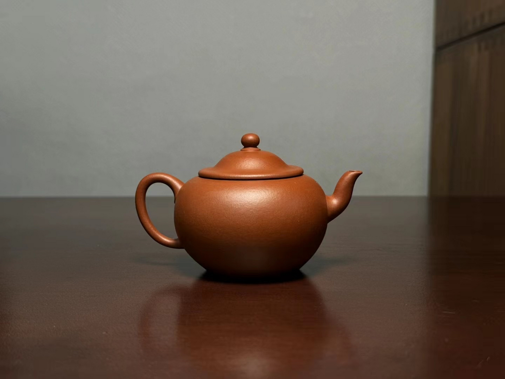 江智慧作品:逸公壶 容量160c,老朱泥 江智慧师从朱勤勇,年轻潜力实力