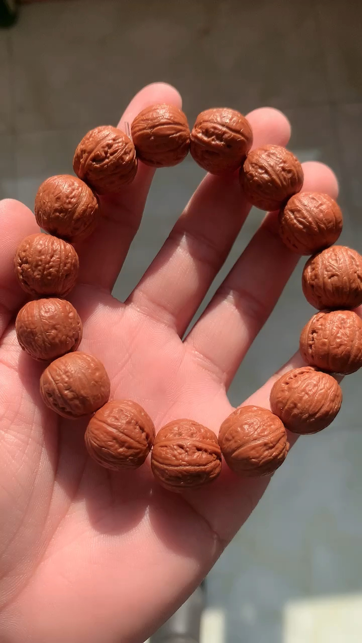 小核桃手串 尺寸17 西瓜纹 皮质棒