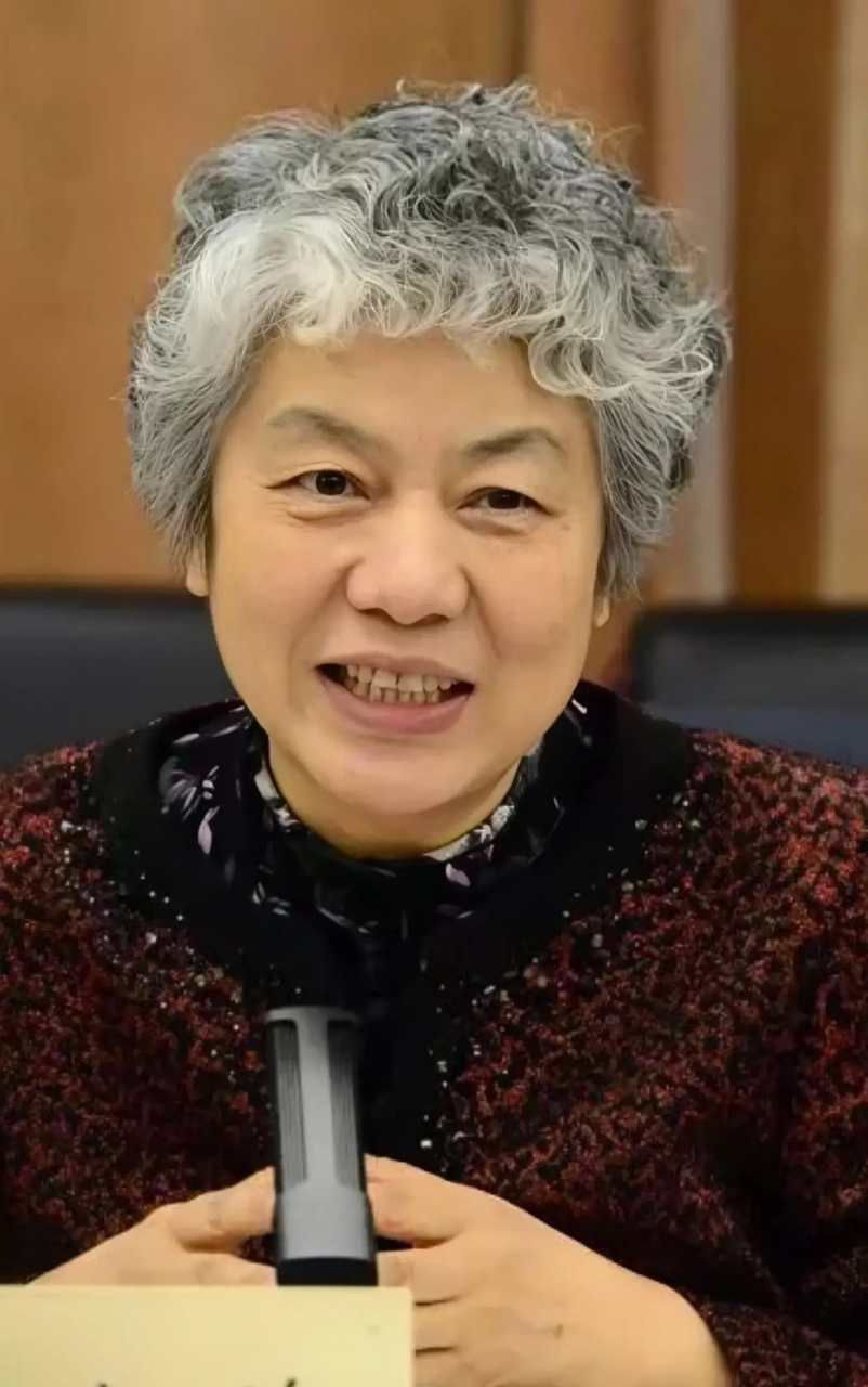 犯罪心理学家李玫瑾,谈到好人与坏人时说:这个不难分辨,你仔细观察