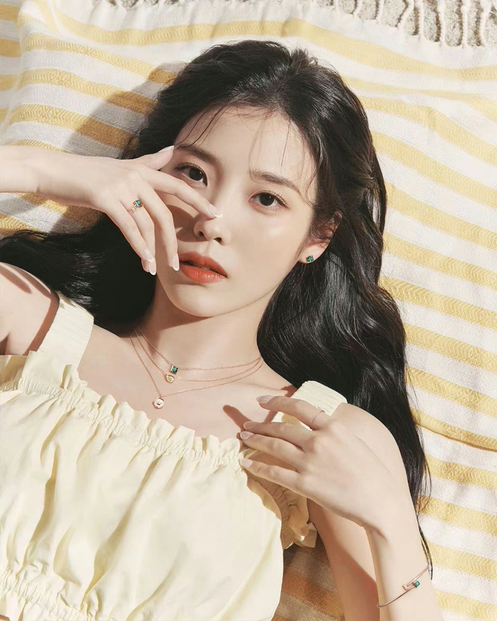 iu李知恩# 雪肤玉貌,甜美清纯,妖娆身姿,性感妩媚,气质女神