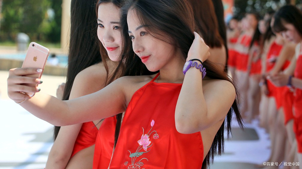 我买过最没用的东西# 我家橱柜里躺着一件肚兜,是我刚怀一胎时,老公