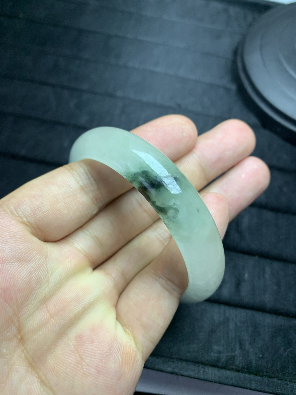 某平台买的老凤祥翡翠手镯,寄过来复检为酸洗注胶翡翠!