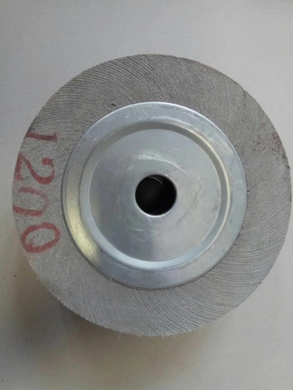 研磨轮# 抛光机佩戴抛光轮千叶轮抛光轮纱布抛光机种类   抛光轮分为