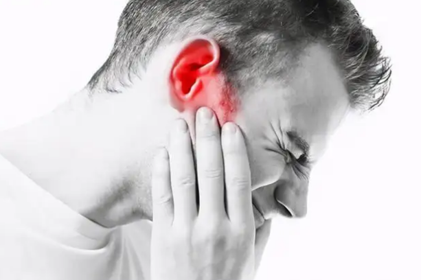 耳朵堵且耳鸣,用这个方式耳窍更快通畅