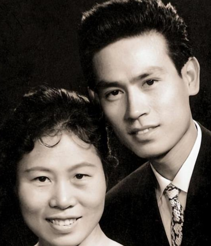 歌手郭淑珍:46岁高龄为小丈夫生女儿,这是我一生最正确的决定!