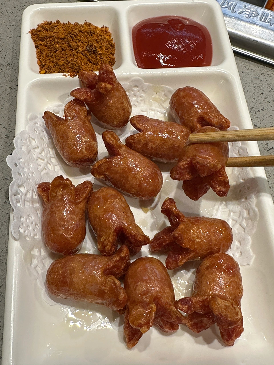 我去海底捞只干一件事…|||点一份小香肠!