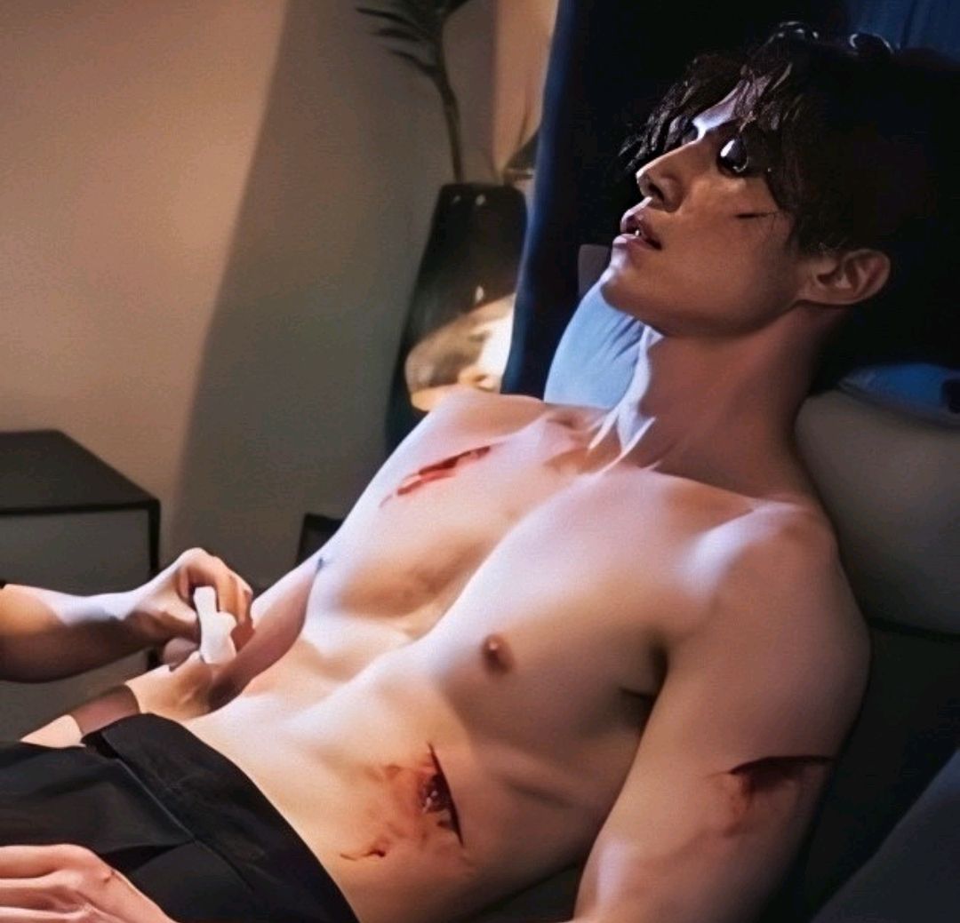 韩剧《九尾狐传》:成功被他圈粉后,李栋旭的颜和腹肌也不香了