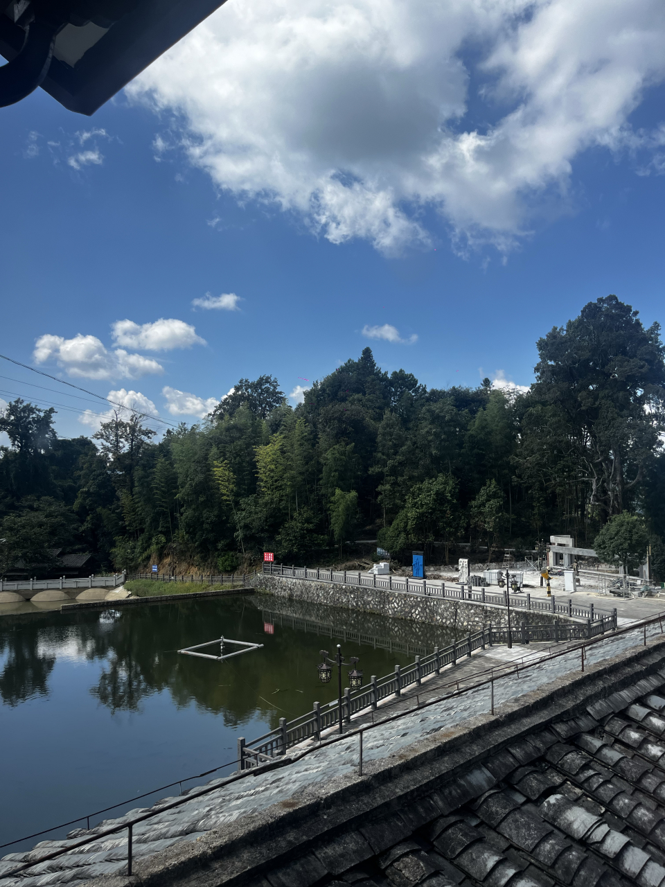 这里是顺昌宝山风景区.有整栋的民宿,风景很美,晚上住在这很清净.