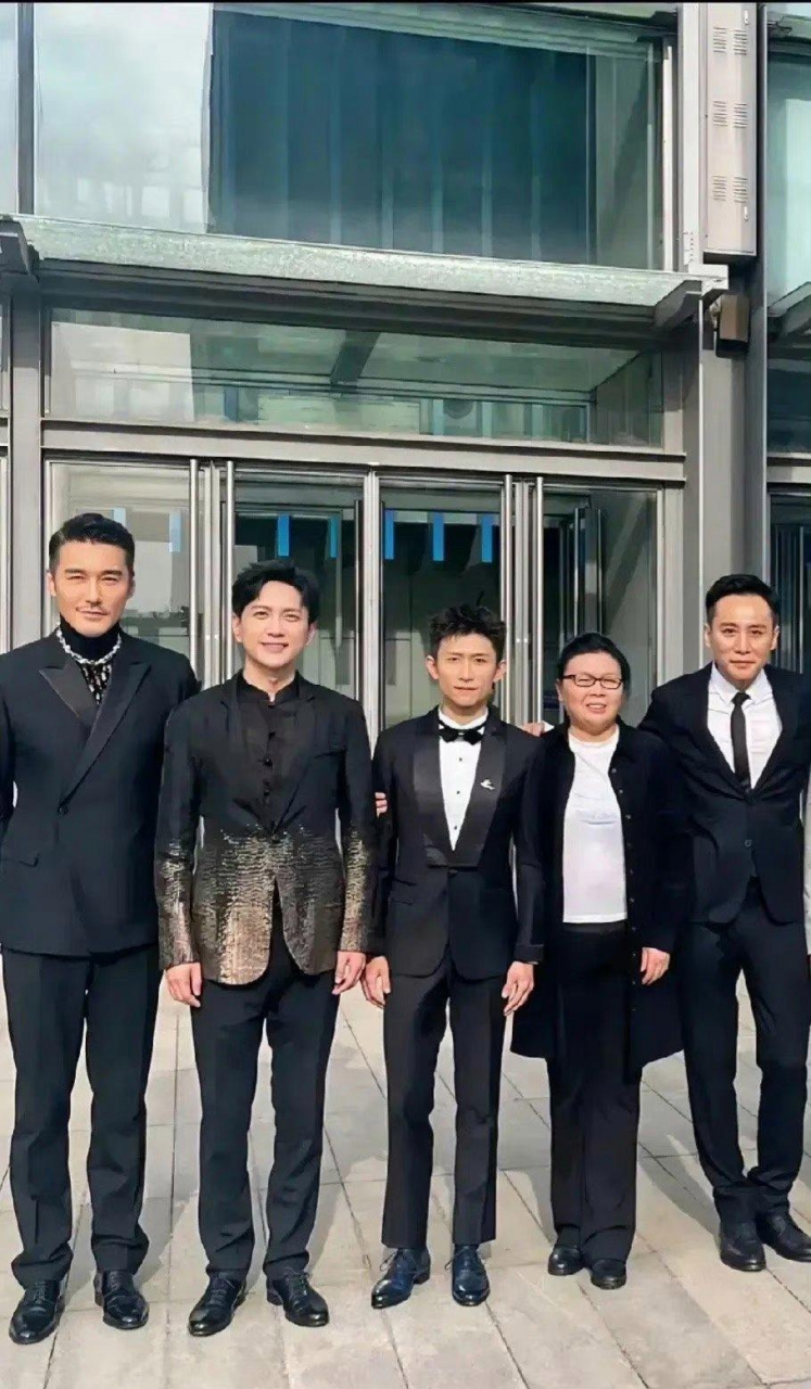 胡兵190,刘烨185左右,那么张一山多高?