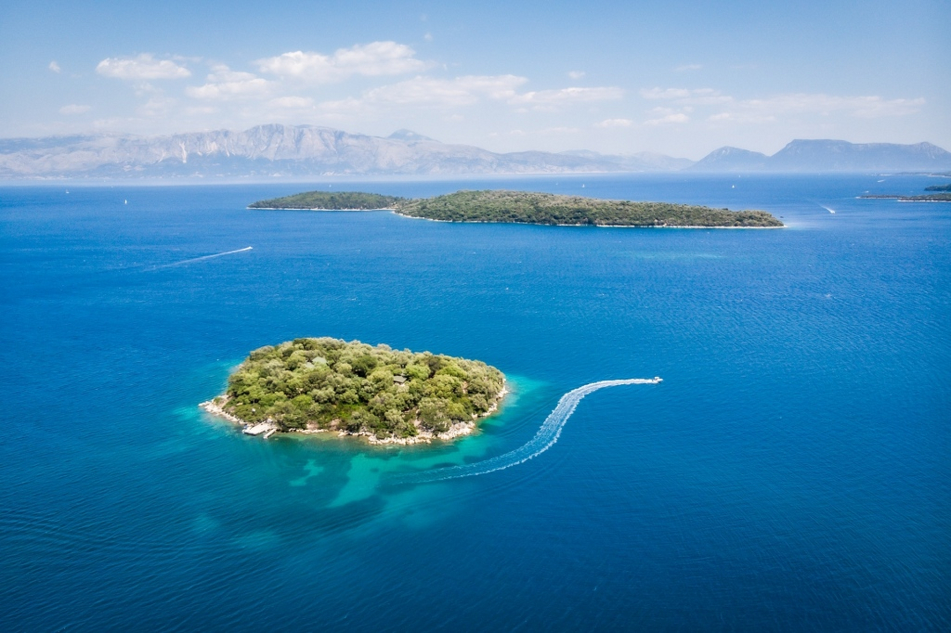 大海上的岛屿在那大海的彼端,一定有空濛的彼岸,做最温柔的梦,盛满