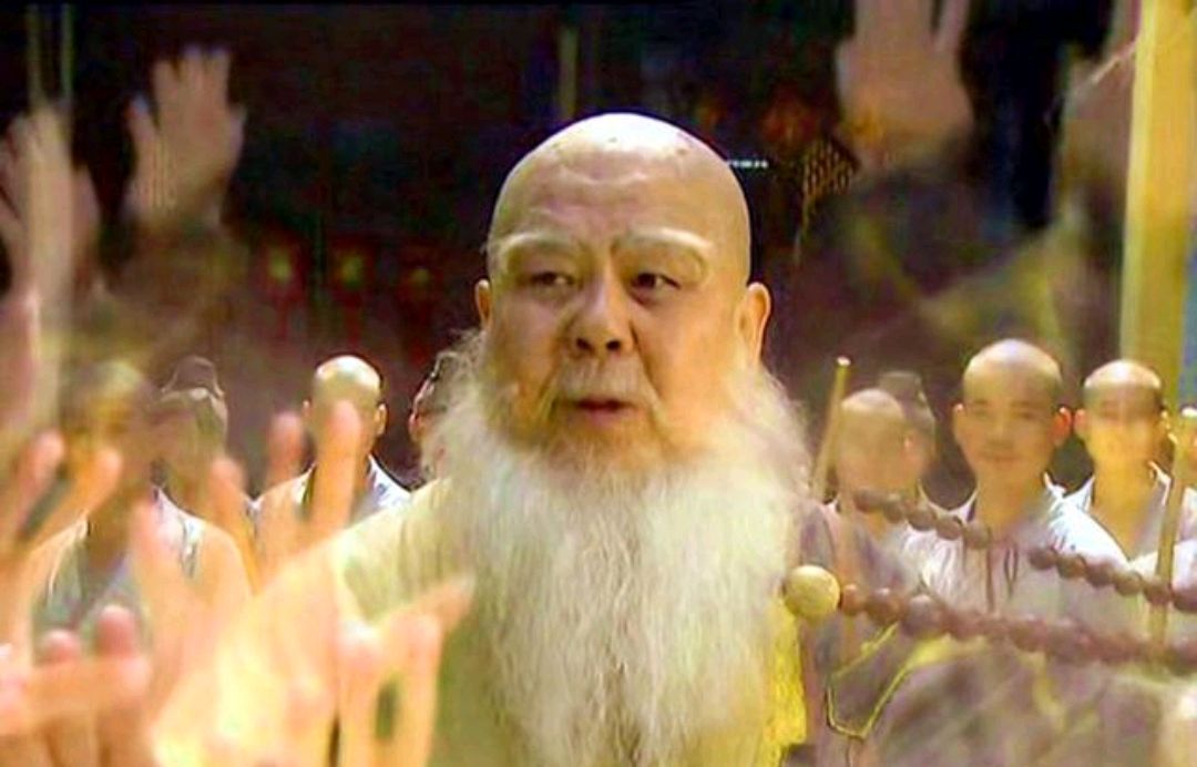 林平之都可以打赢方正!笑傲中少林方正大师空有内力却不堪一击