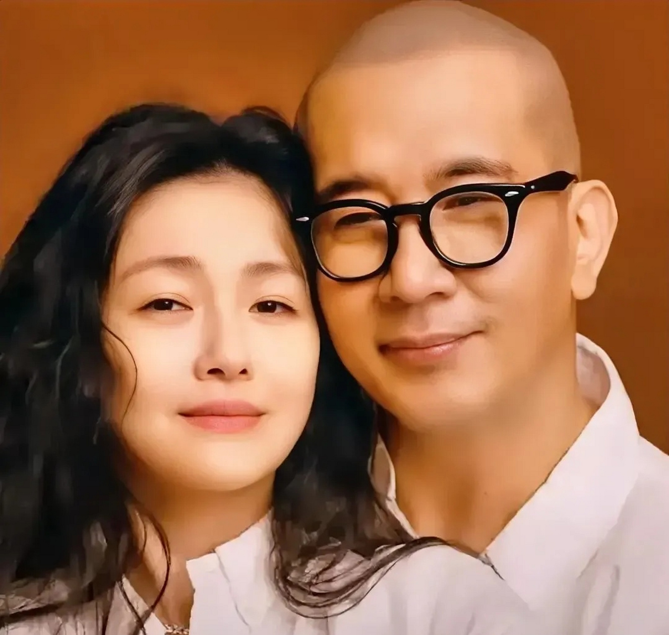 具光头又被爆出是个好男人 5月30日,台湾媒体曝光了大s不仅让具光头把