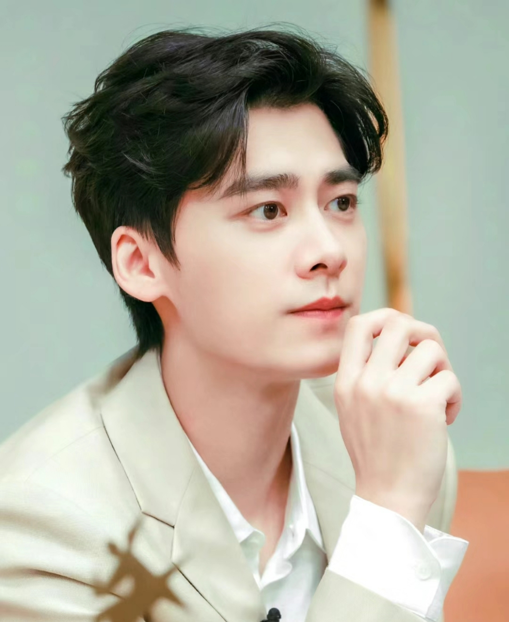 吴亦凡因为女孩进去了      霍尊因为女孩身败名裂了      李易峰因为